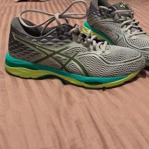 Men’s size 8 ASICs shoes